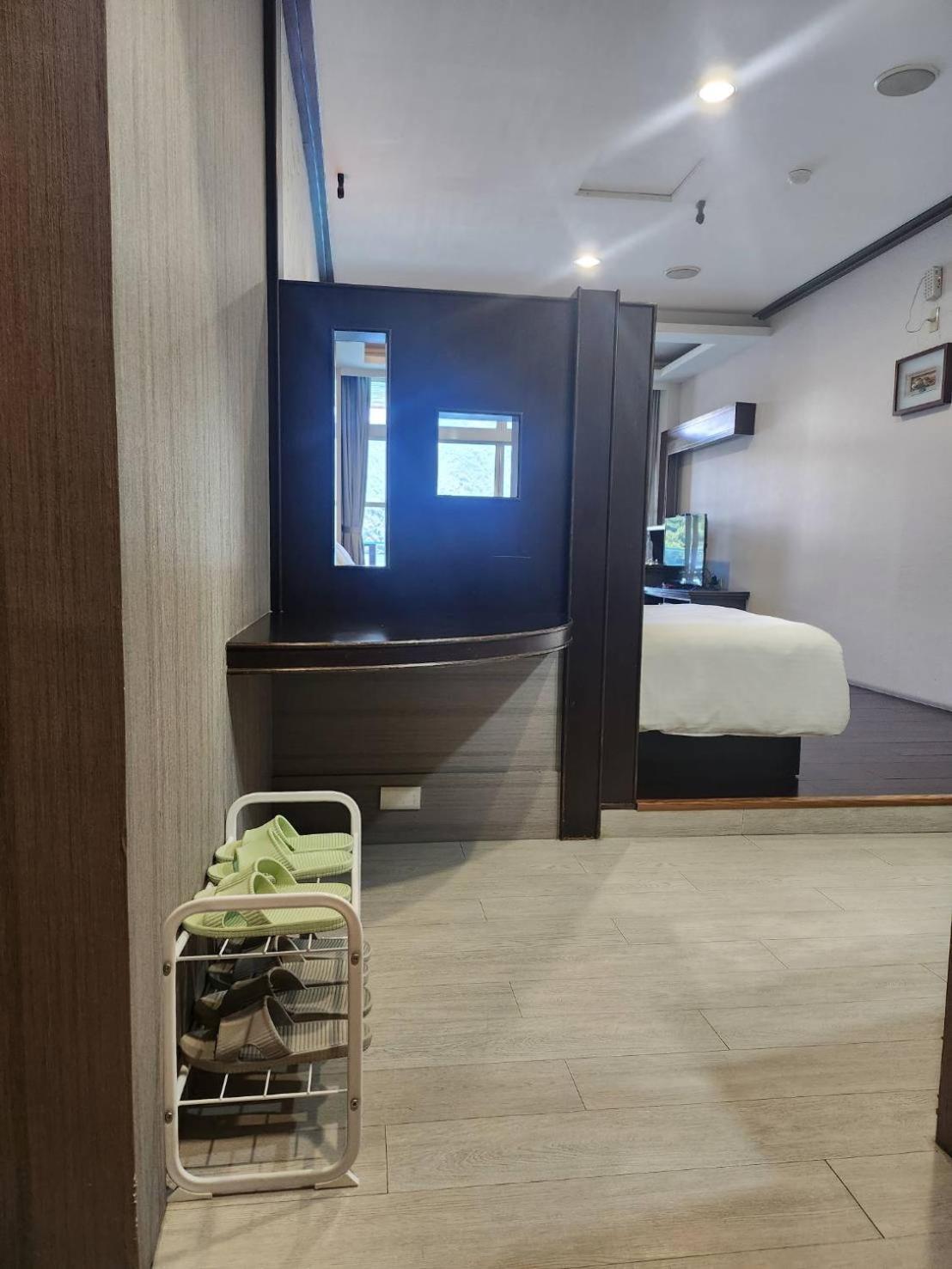 Sun Fog Hotel Yuchi Ngoại thất bức ảnh